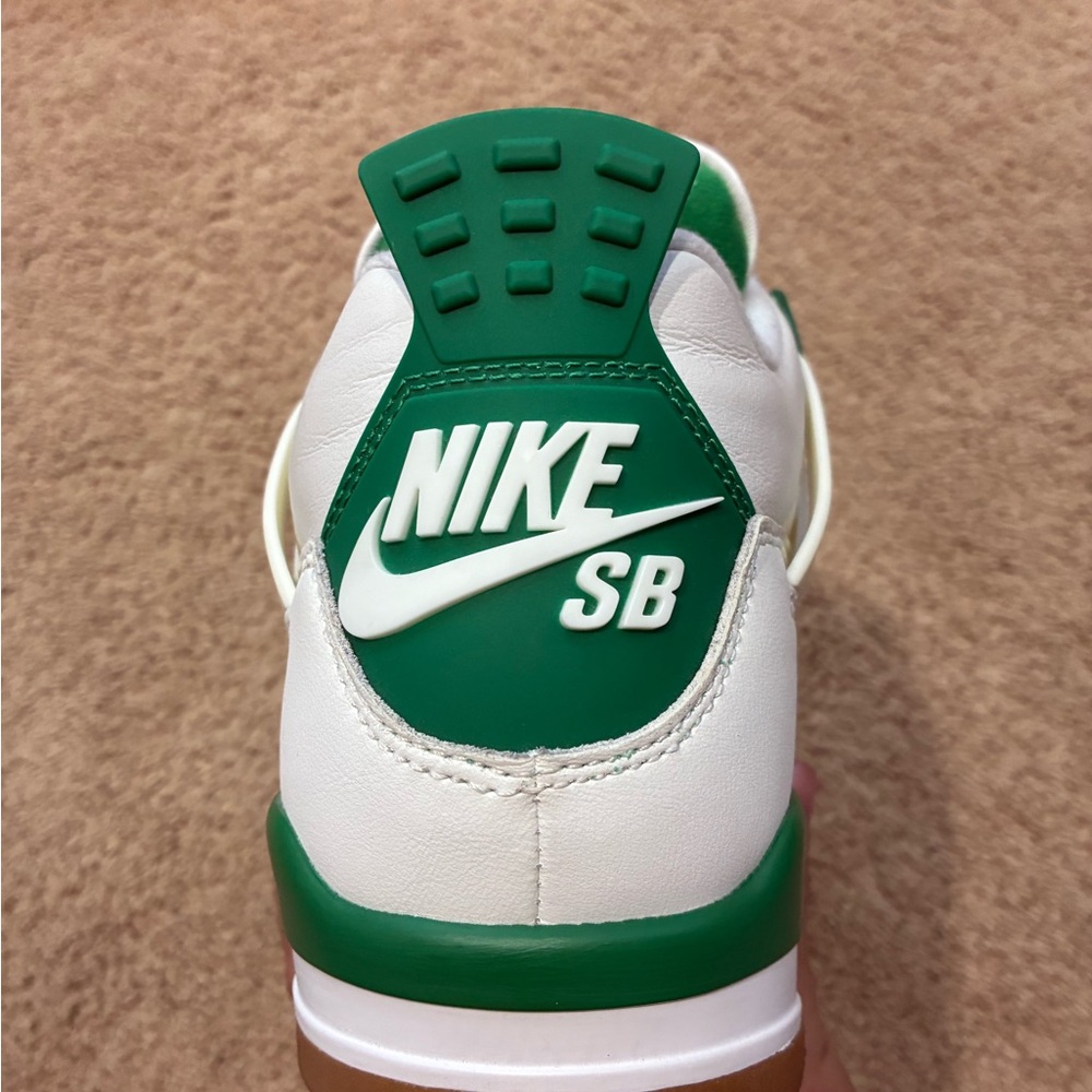 Air Jordan 4 Retro SB “Pine green” - Picture 4 of 10